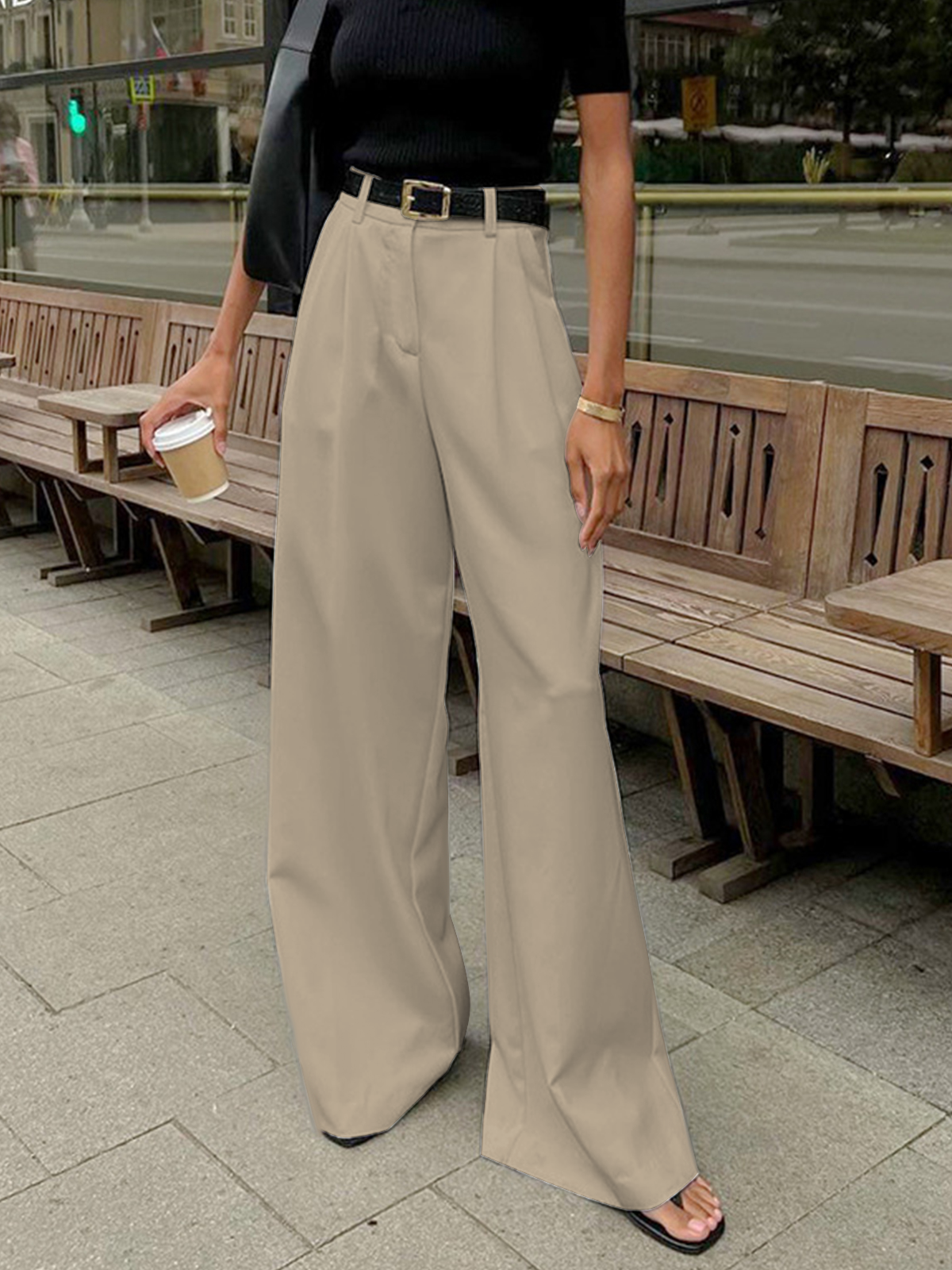 Stijlvolle Brede Pantalon Voor Moderne Vrouwen – Luxe Stof, Tijdloze & Comfortabele Pasvorm Voor Iedere Gelegenheid.